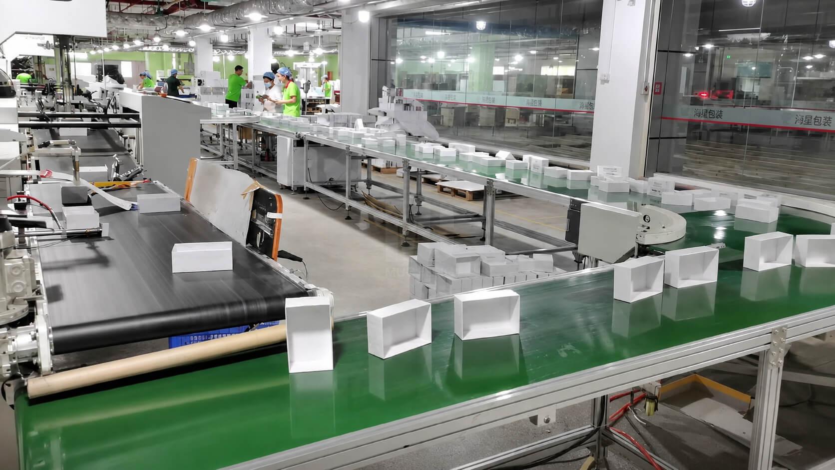 Lid and base rigid gift box production line